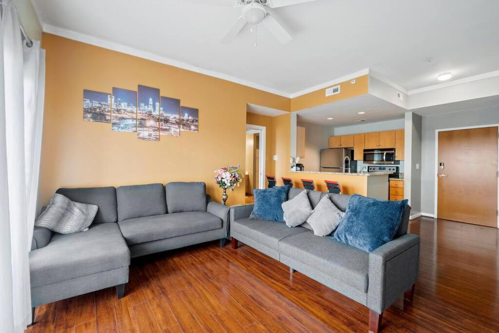 Cozy Condo @ Charlotte Nc! W/Pool- Walk To Uptown מראה חיצוני תמונה